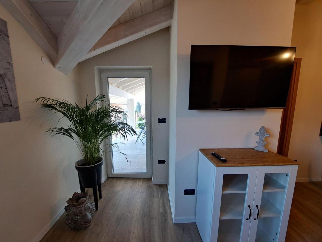 La Via Dei Castelli Apartments 타술로 외부 사진