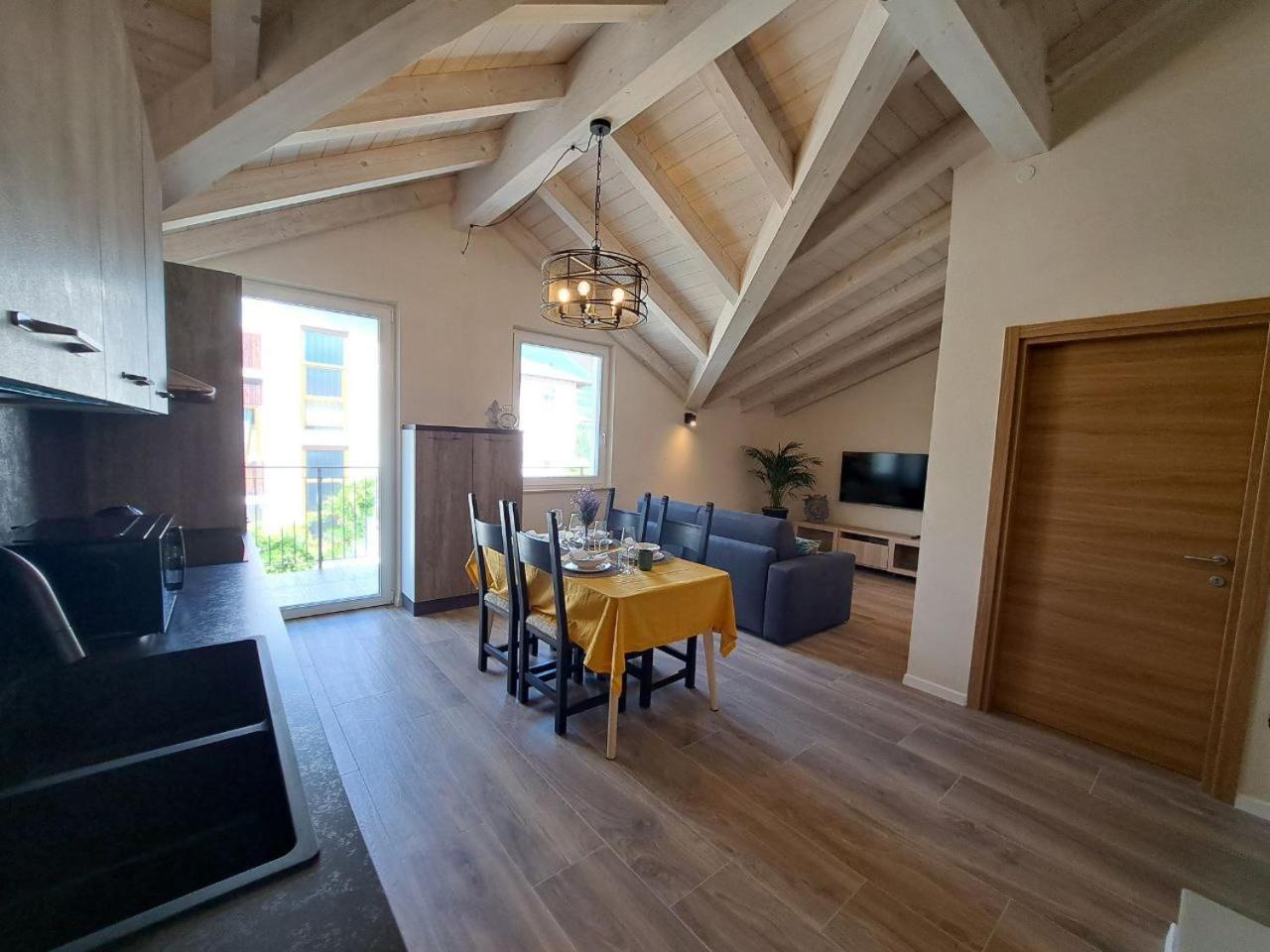La Via Dei Castelli Apartments 타술로 외부 사진